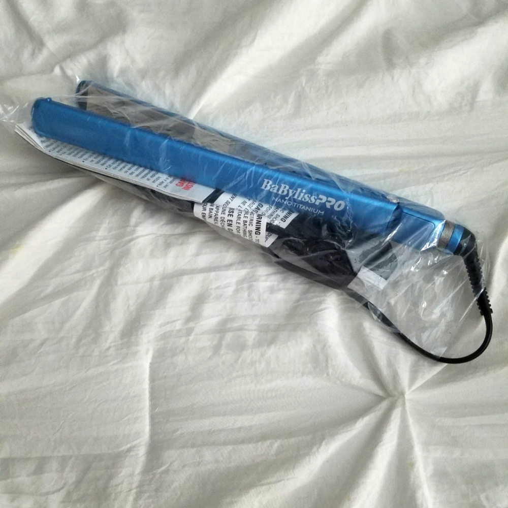 Babybliss Pro Nano Titanium flat iron